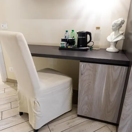 4 Rent Di Cicchinelli Lorella Nocleg ze śniadaniem Albano Laziale