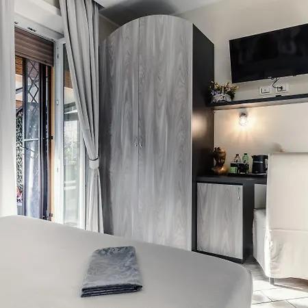 4 Rent Di Cicchinelli Lorella فندق مبيت وإفطار ألبانو لاتسيالي
