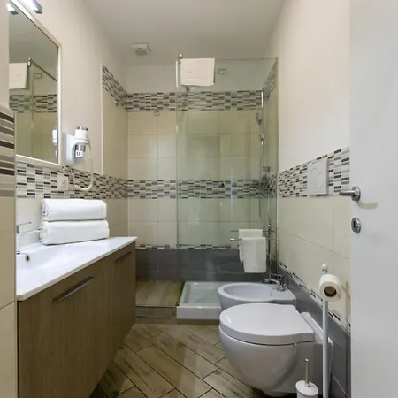 4 Rent Di Cicchinelli Lorella Nocleg ze śniadaniem Albano Laziale